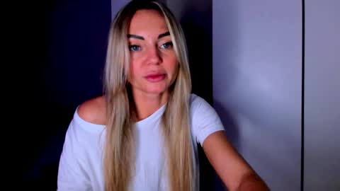 Adriana online show from January 6, 2025, 6:31 pm