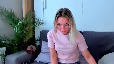 Snapshot of adriana_coy_ chatting on July 26, 2026, 1:40 pm Adriana online show from July 26, 2026, 1:40 pm