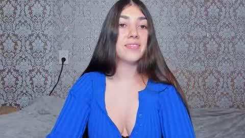 Snapshot of adrianakuiper chatting on January 14, 2026, 11:09 pm Adriana online show from January 14, 2026, 11:09 pm