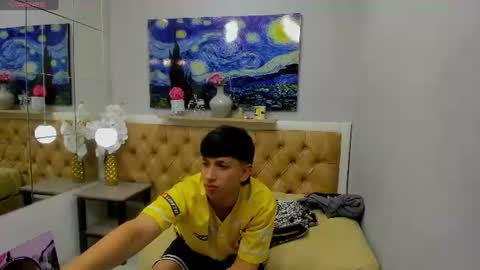 Snapshot of adrianfranko chatting on July 28, 2026, 6:20 pm Adrian Franco online show from July 28, 2026, 6:20 pm
