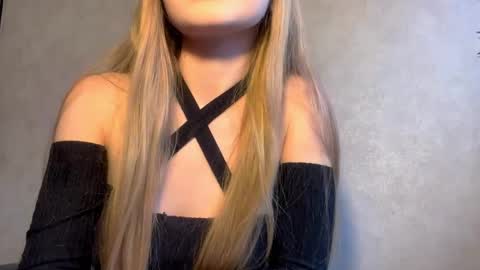 Caroline online show from April 7, 2026, 2:39 pm