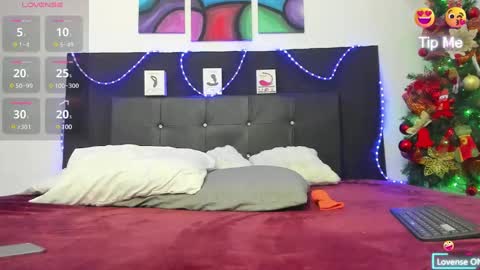 Snapshot of adriano_bigcock chatting on December 4, 2024, 4:54 am Adrian online show from December 4, 2024, 4:54 am