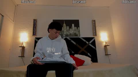 Snapshot of adriano_bigcock chatting on September 9, 2025, 3:17 am Adrian online show from September 9, 2025, 3:17 am