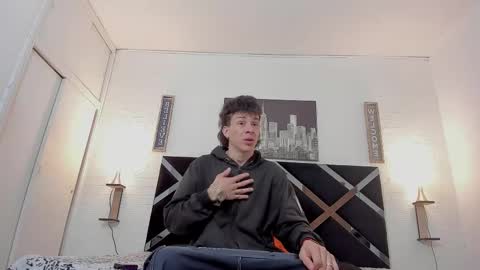 Snapshot of adriano_bigcock chatting on October 16, 2025, 3:07 am Adrian online show from October 16, 2025, 3:07 am