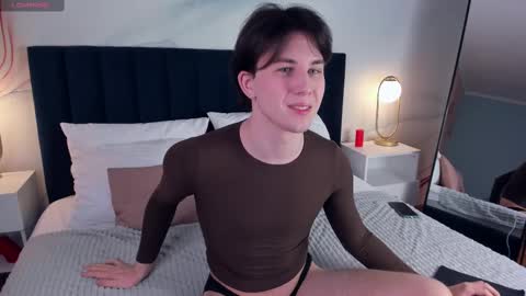 adrianoaubert online show from March 10, 2025, 6:27 am