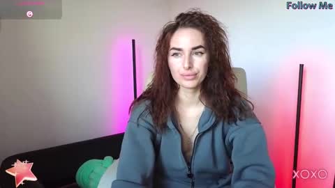 Adriana online show from February 10, 2025, 6:20 am