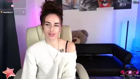 Adriana online show from February 18, 2025, 3:43 pm