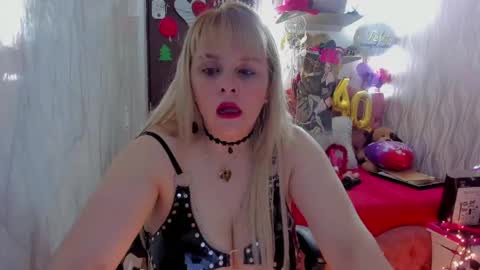 adriiana_fox_ online show from April 22, 2026, 2:51 pm