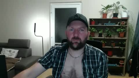 Felix84 online show from April 1, 2026, 10:18 pm