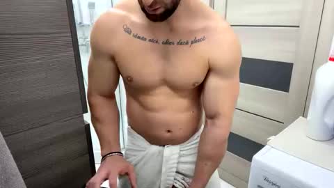 Mrrfitt online show from December 2, 2025, 8:19 am