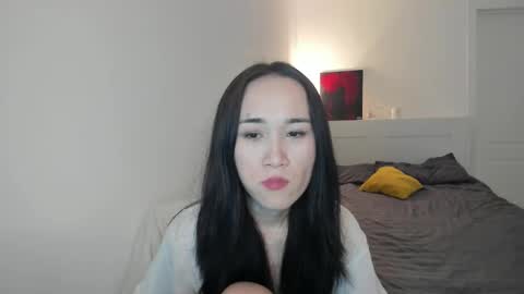 Aenie online show from October 24, 2025, 11:50 am