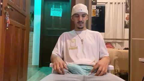 Luci online show from September 20, 2025, 3:29 am