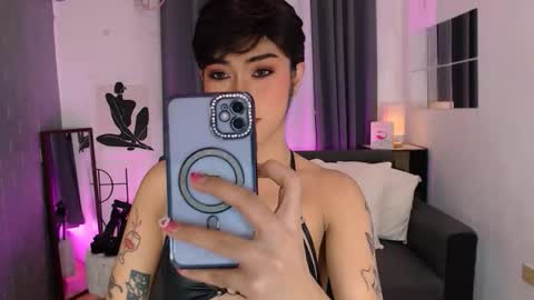 aeshamargaux online show from September 13, 2025, 8:03 am