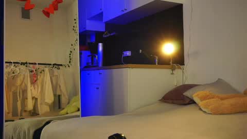 Snapshot of aesthetics_tease chatting on December 5, 2024, 2:31 am Naomi My instagram account - teasing naomi online show from December 5, 2024, 2:31 am