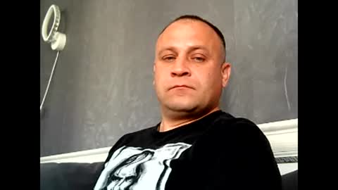 Sasha online show from April 22, 2026, 5:32 am