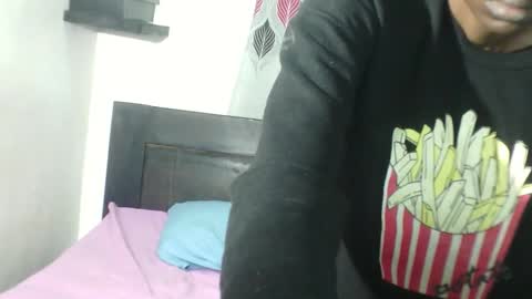 Mia  Friends online show from March 4, 2026, 7:36 am