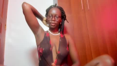 Leah online show from January 5, 2025, 11:04 am