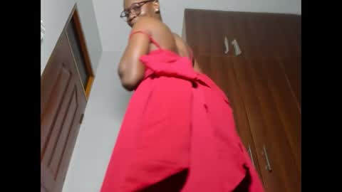 Leah online show from February 14, 2025, 3:00 am