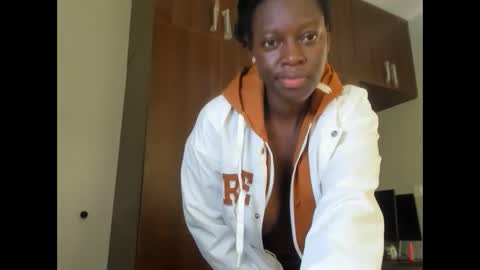 Leah online show from February 22, 2025, 6:28 am