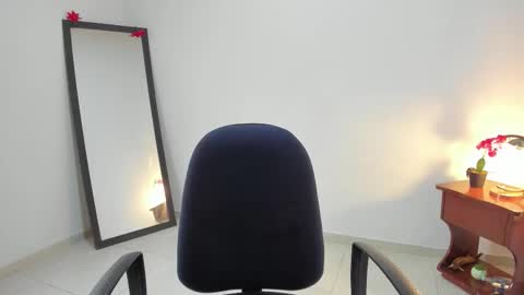 Lorena online show from March 9, 2026, 2:32 pm