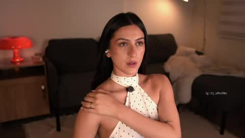 Snapshot of afrodita__25 chatting on May 28, 2026, 9:12 pm Emma online show from May 28, 2026, 9:12 pm