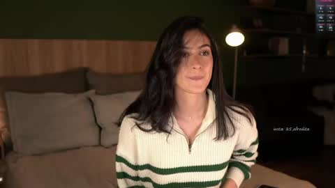 Snapshot of afrodita__25 chatting on June 1, 2026, 11:50 pm Emma online show from June 1, 2026, 11:50 pm