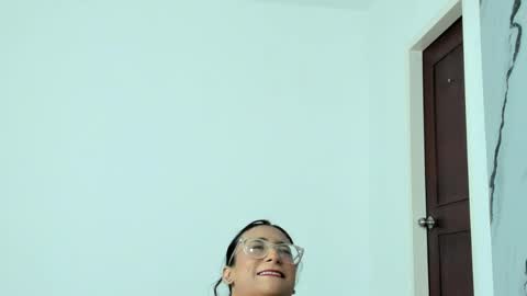 A F R O D I T A  E V A N S online show from April 16, 2026, 8:42 pm