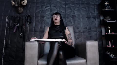 Snapshot of agata_darkness chatting on December 16, 2024, 2:16 pm Miss Agata online show from December 16, 2024, 2:16 pm