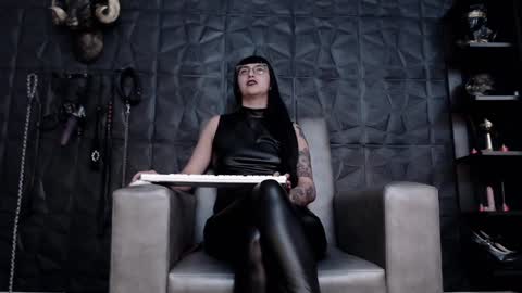 Snapshot of agata_darkness chatting on December 16, 2024, 5:22 pm Miss Agata online show from December 16, 2024, 5:22 pm