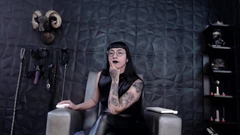 Snapshot of agata_darkness chatting on March 1, 2025, 2:23 pm Miss Agata online show from March 1, 2025, 2:23 pm