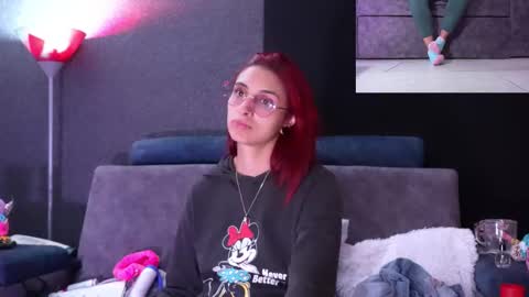 Agata Collinss online show from October 17, 2025, 2:15 am