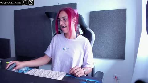 Agata Collinss online show from April 15, 2026, 9:26 pm