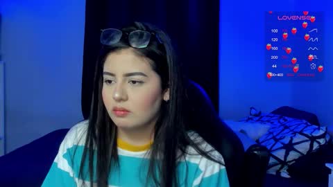 Cat online show from November 11, 2025, 3:28 am