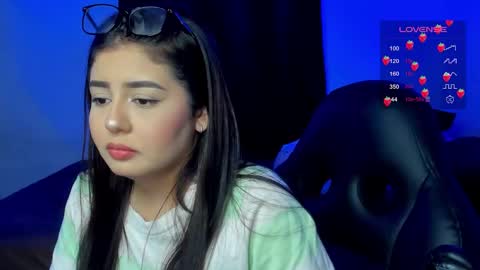 Cat online show from December 2, 2025, 5:02 am