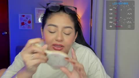 Snapshot of agatha_riccie chatting on May 13, 2026, 5:05 am Cat online show from May 13, 2026, 5:05 am