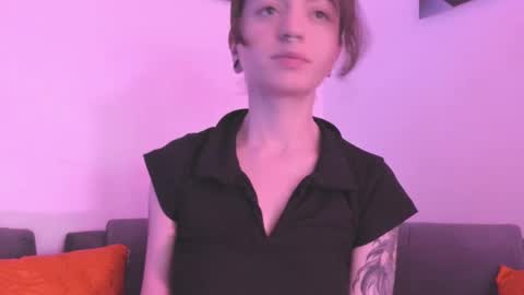 Camila     2 online show from January 25, 2025, 11:32 pm