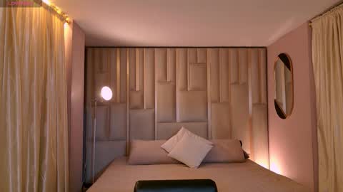 Agatha online show from October 16, 2025, 6:53 pm