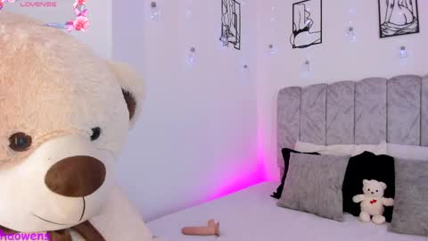 Agatha Owens online show from March 31, 2026, 11:27 pm