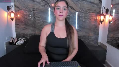 agnes_02 online show from September 28, 2025, 12:10 pm