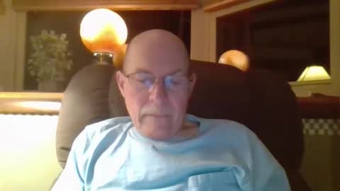 aguynrkfrd online show from April 3, 2026, 8:56 am