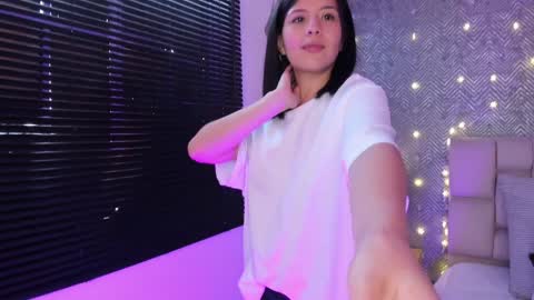 Ahmara  online show from January 16, 2025, 2:51 pm