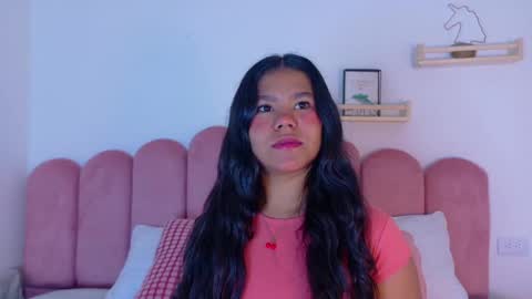 AHSLY online show from May 10, 2026, 12:54 pm