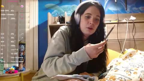 Snapshot of ahungkittykat chatting on April 20, 2026, 12:13 am Kat online show from April 20, 2026, 12:13 am