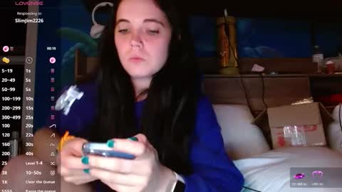Snapshot of ahungkittykat chatting on April 28, 2026, 4:06 am Kat online show from April 28, 2026, 4:06 am