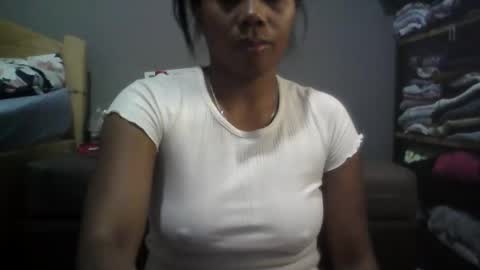 Snapshot of aicha_boobs chatting on January 12, 2026, 6:02 pm Aicha boobs online show from January 12, 2026, 6:02 pm
