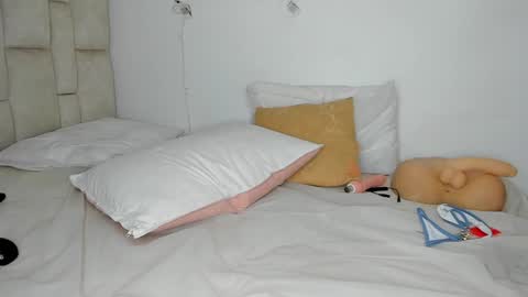 karoline  online show from December 21, 2024, 10:51 pm