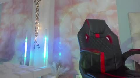 karoline  online show from February 28, 2025, 3:48 am