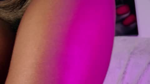 Aida  online show from October 5, 2025, 4:38 pm