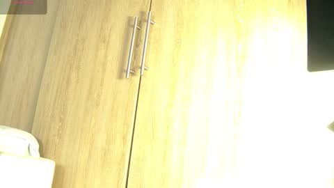 Aida  online show from November 11, 2025, 11:54 am