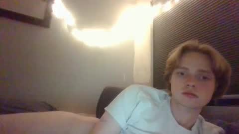 aidenisdunn online show from December 19, 2024, 2:24 pm